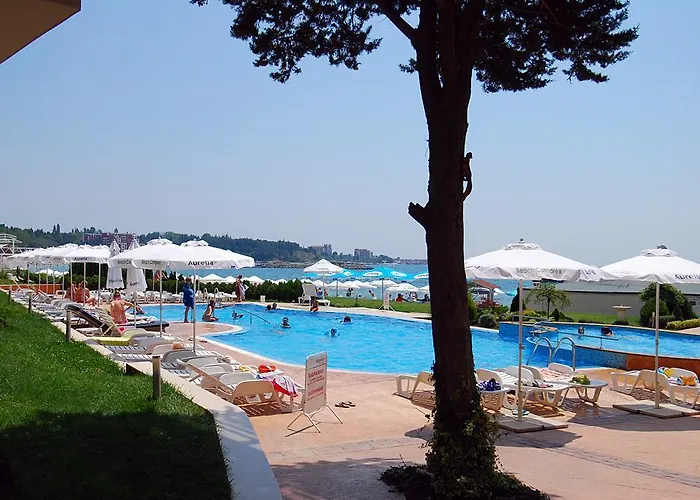 Aurelia Complex