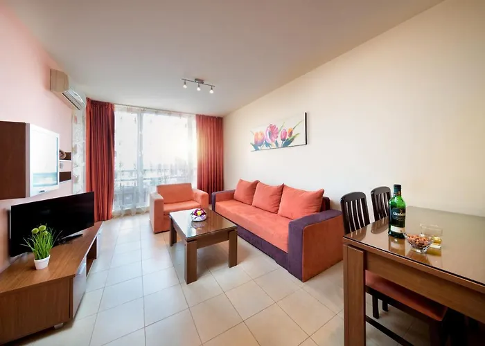 Aurelia Complex Равда